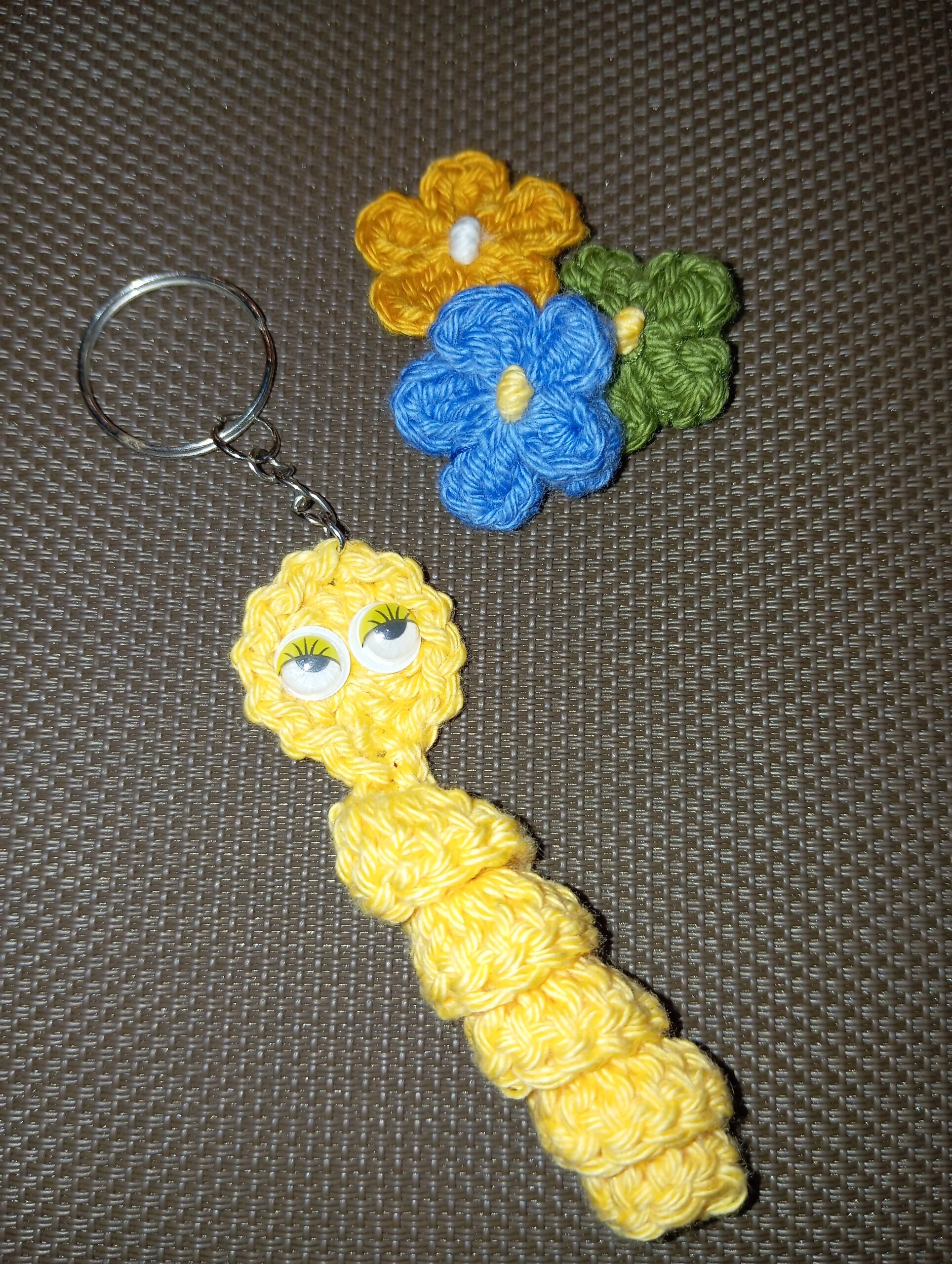 Llavero gusanitos🐛 - Imagen 3