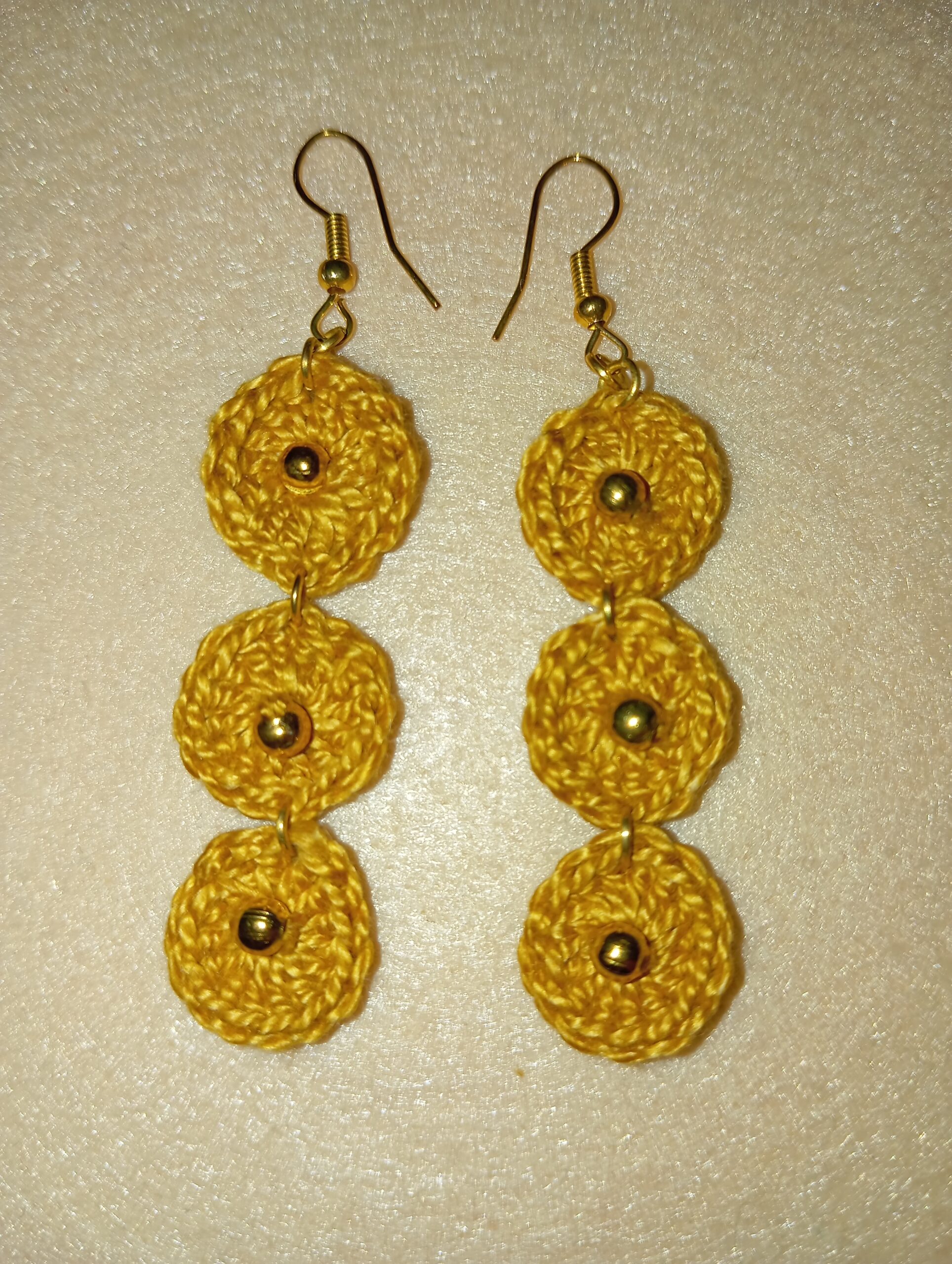 Pendientes bolitas de colores