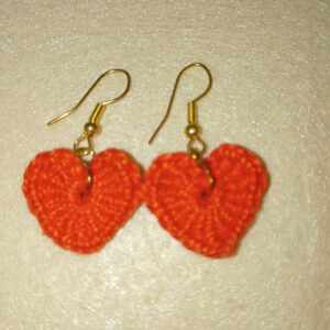 Pendientes pequeños de corazones naranja